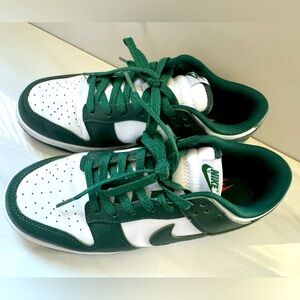 Nike Dunk - green - Men’s size 9 - price is firm
